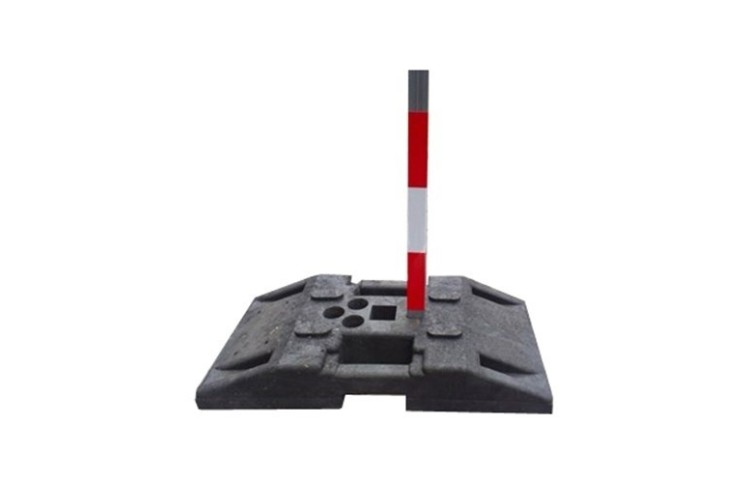 Kovový sloupek s reflexní fólií